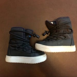 Native chamonix sneaker boots